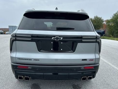 Certified 2024 Chevrolet Traverse RS w/ LPO, Floor Liner Package image 4