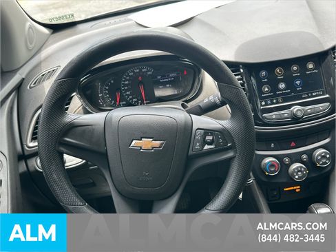 Used 2019 Chevrolet Trax LS FWD image 27