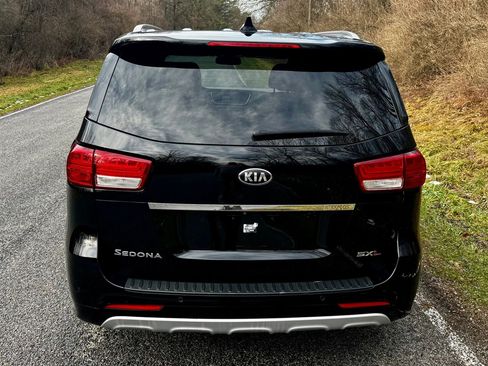 Used 2016 Kia Sedona SX Limited image 4
