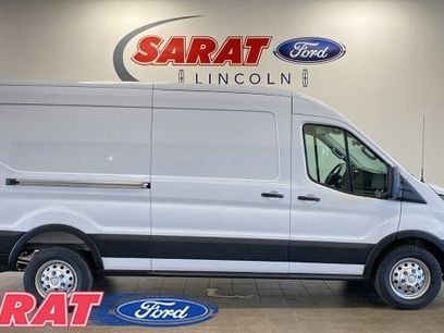 New 2026 Ford Transit 250 148 Medium Roof Extended AWD w/ Exterior Upgrade Package