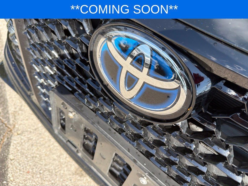 Used 2022 Toyota Avalon XSE FWD image 20