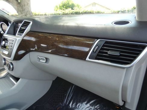 Used 2015 Mercedes-Benz ML 350 2WD image 32