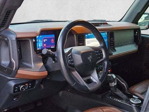 Used 2024 Ford Bronco Outer Banks AWD/4WD image 9