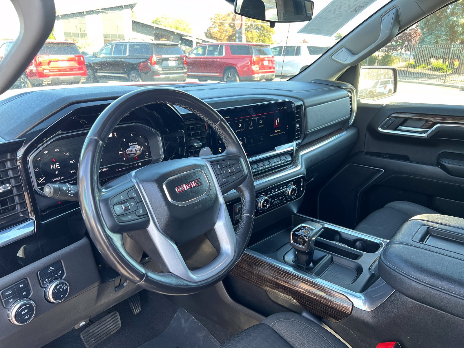 Used 2022 GMC Sierra 1500 Elevation w/ X31 Off-Road Package AWD/4WD image 33