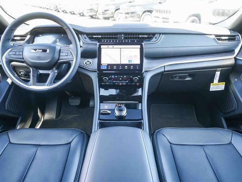 New 2025 Jeep Grand Cherokee L Limited w/ Luxury Tech Group II image 14