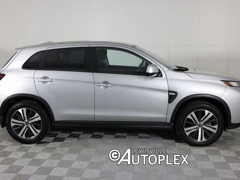Used 2025 Mitsubishi Outlander Sport ES AWD/4WD image 4