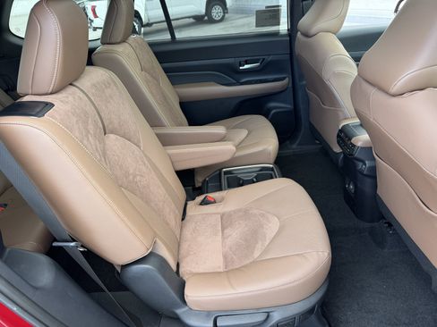 New 2026 Toyota Grand Highlander AWD Hybrid image 5