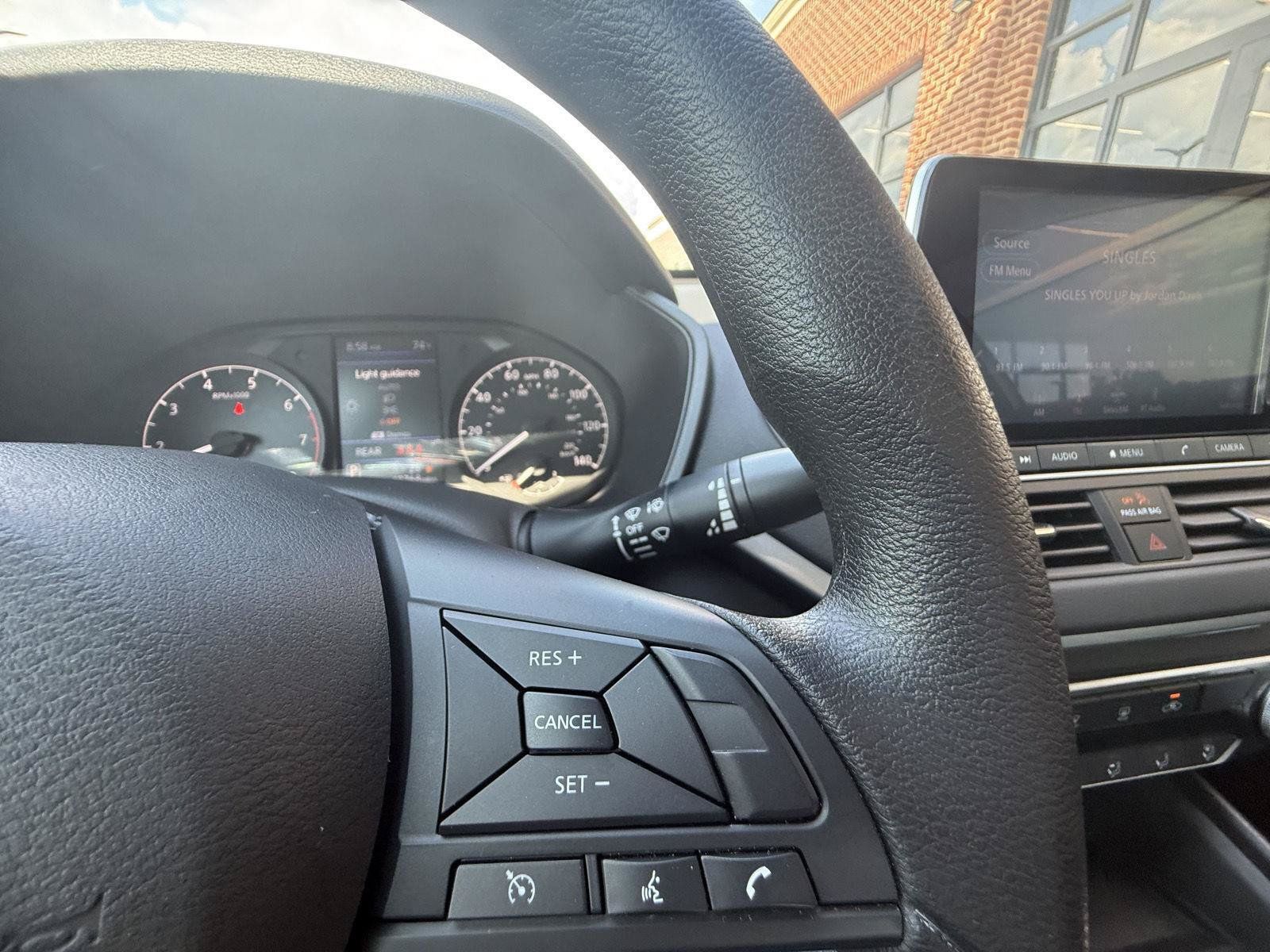 Used 2025 Nissan Altima 2.5 S FWD image 9