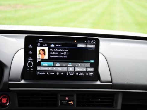 New 2025 Honda Pilot Touring image 29