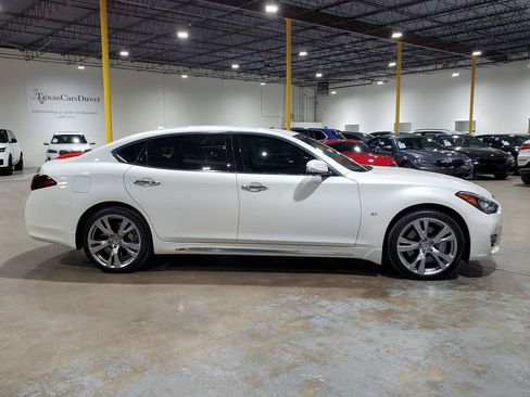 Used 2018 INFINITI Q70 L 3.7 w/ Sensory Package AWD/4WD image 22