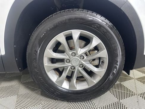 Used 2019 Hyundai Santa Fe SEL w/ Cargo Package image 6