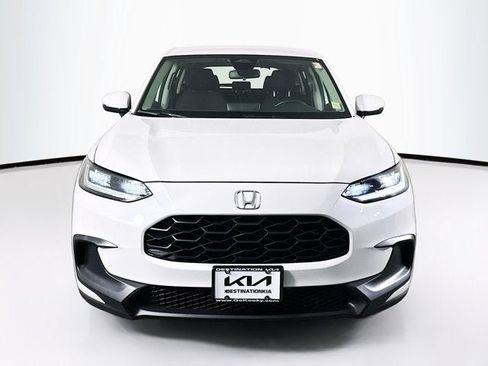 Used 2023 Honda HR-V LX image 2