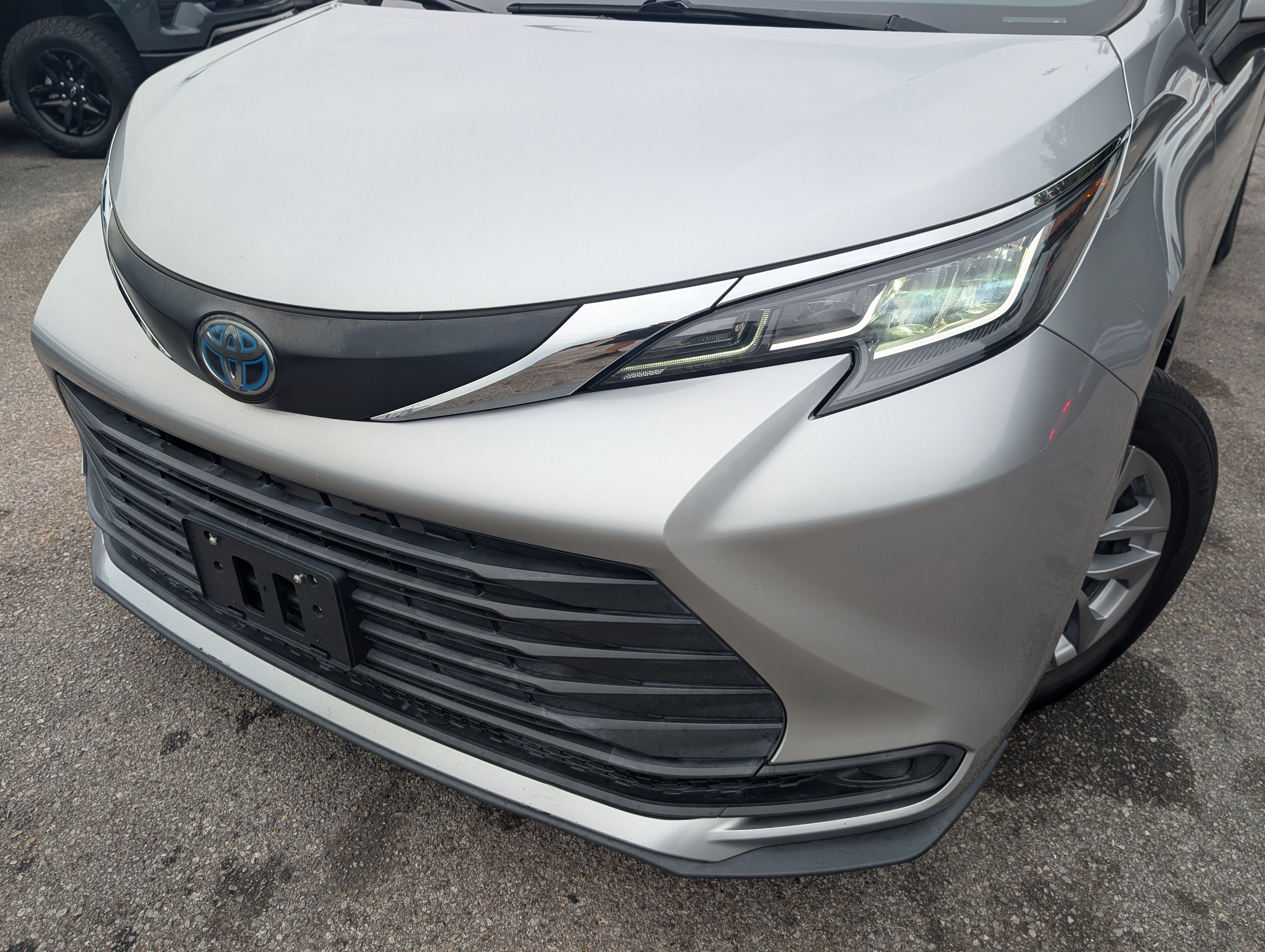 Used 2022 Toyota Sienna LE FWD image 13