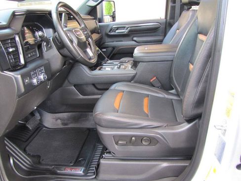 Used 2024 GMC Sierra 2500 AT4 w/ AT4 Premium Plus Package AWD/4WD image 12