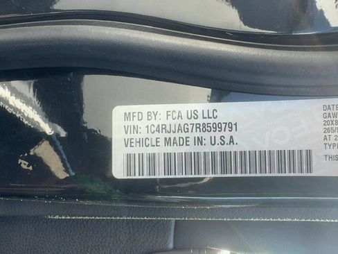 Used 2024 Jeep Grand Cherokee L Altitude RWD image 19