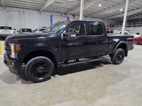 Used 2019 Ford F250 Lariat AWD/4WD image 3