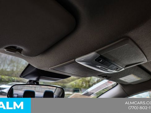 Used 2025 Nissan Sentra SV image 43