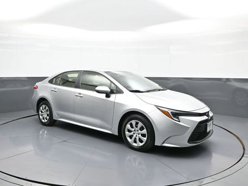 Certified 2024 Toyota Corolla LE AWD/4WD image 4