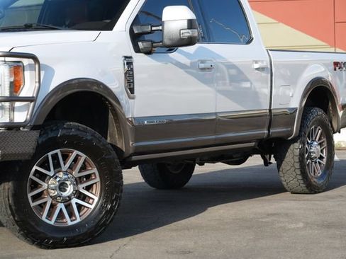 Used 2019 Ford F250 King Ranch w/ King Ranch Ultimate Package AWD/4WD image 9