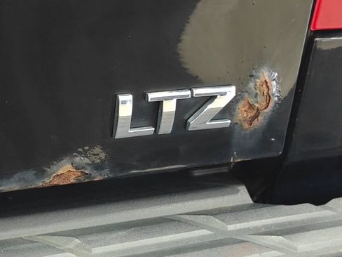 Used 2011 Chevrolet Silverado 1500 LTZ AWD/4WD image 39