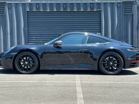 Used 2023 Porsche 911 Carrera T RWD image 2