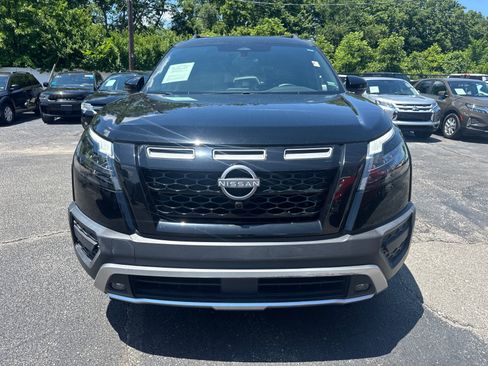 Used 2024 Nissan Pathfinder Rock Creek AWD/4WD image 2