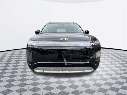 New 2026 Hyundai Ioniq 9 Limited AWD/4WD image 3