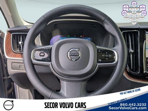 Used 2023 Volvo XC60 B5 Ultimate AWD/4WD image 19