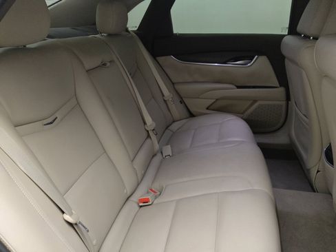 Used 2013 Cadillac XTS image 19