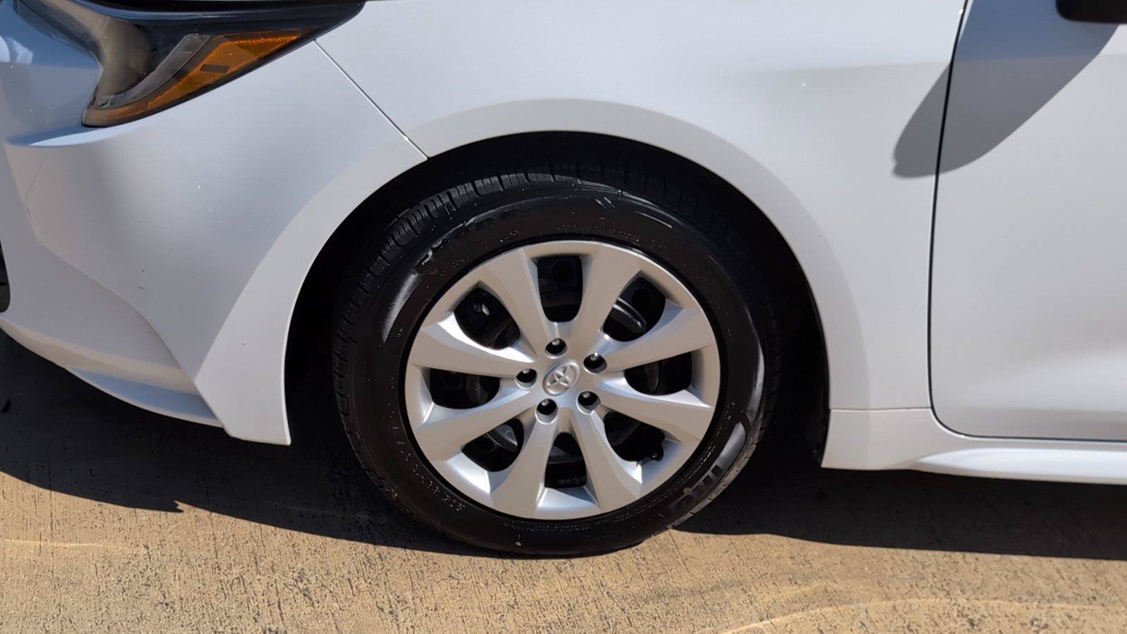 Used 2024 Toyota Corolla LE FWD image 12