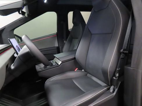 Used 2024 Tesla Cybertruck AWD Crew Cab image 11