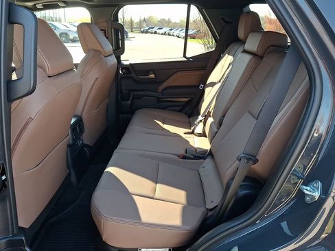 Used 2026 Toyota 4Runner Limited image 10