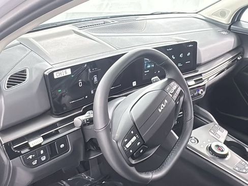 New 2026 Kia Sportage EX w/ EX Panoramic Sunroof Package image 35