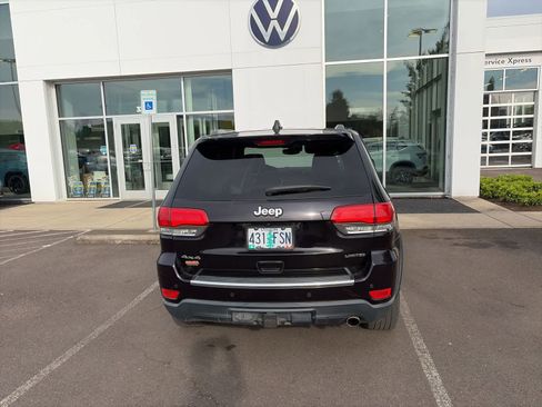 Used 2018 Jeep Grand Cherokee Limited AWD/4WD image 5