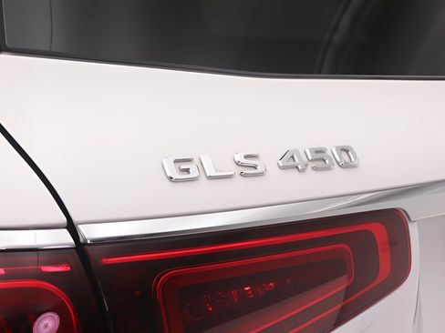 Certified 2022 Mercedes-Benz GLS 450 4MATIC image 19