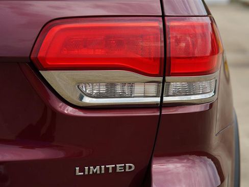 Used 2018 Jeep Grand Cherokee Limited AWD/4WD image 33