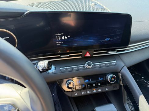 Certified 2023 Hyundai Elantra SEL w/ Convenience Package image 12