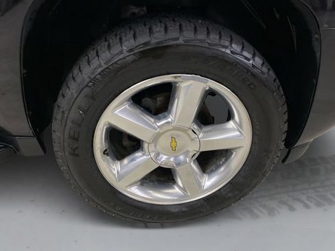 Used 2012 Chevrolet Suburban LT AWD/4WD image 17