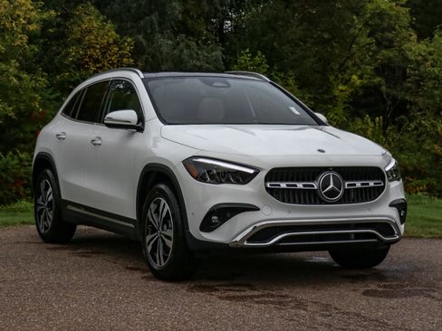 New 2026 Mercedes-Benz GLA 250 4MATIC image 2