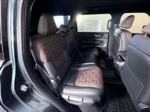 New 2026 Nissan Armada Platinum image 22