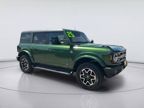 Certified 2025 Ford Bronco Outer Banks AWD/4WD image 3