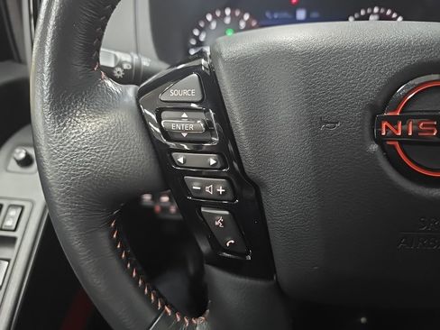 Used 2022 Nissan Frontier PRO-4X image 19