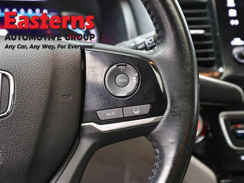 Used 2019 Honda Pilot Touring image 16