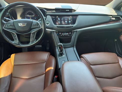 Used 2019 Cadillac XT5 Premium Luxury w/ Driver Assist Package AWD/4WD image 26