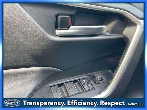Certified 2025 Toyota RAV4 XLE AWD/4WD image 17