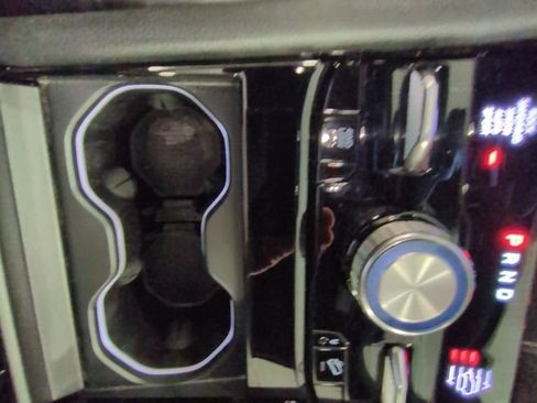 Used 2022 Jeep Grand Cherokee Overland w/ Luxury Tech Group IV image 20