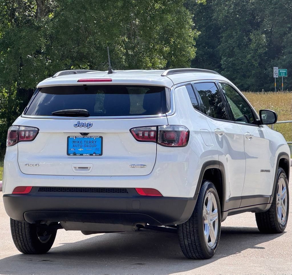 Used 2024 Jeep Compass Latitude AWD/4WD image 12