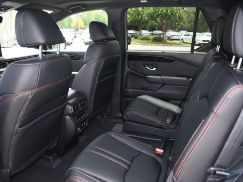 New 2026 Honda Pilot TrailSport image 8