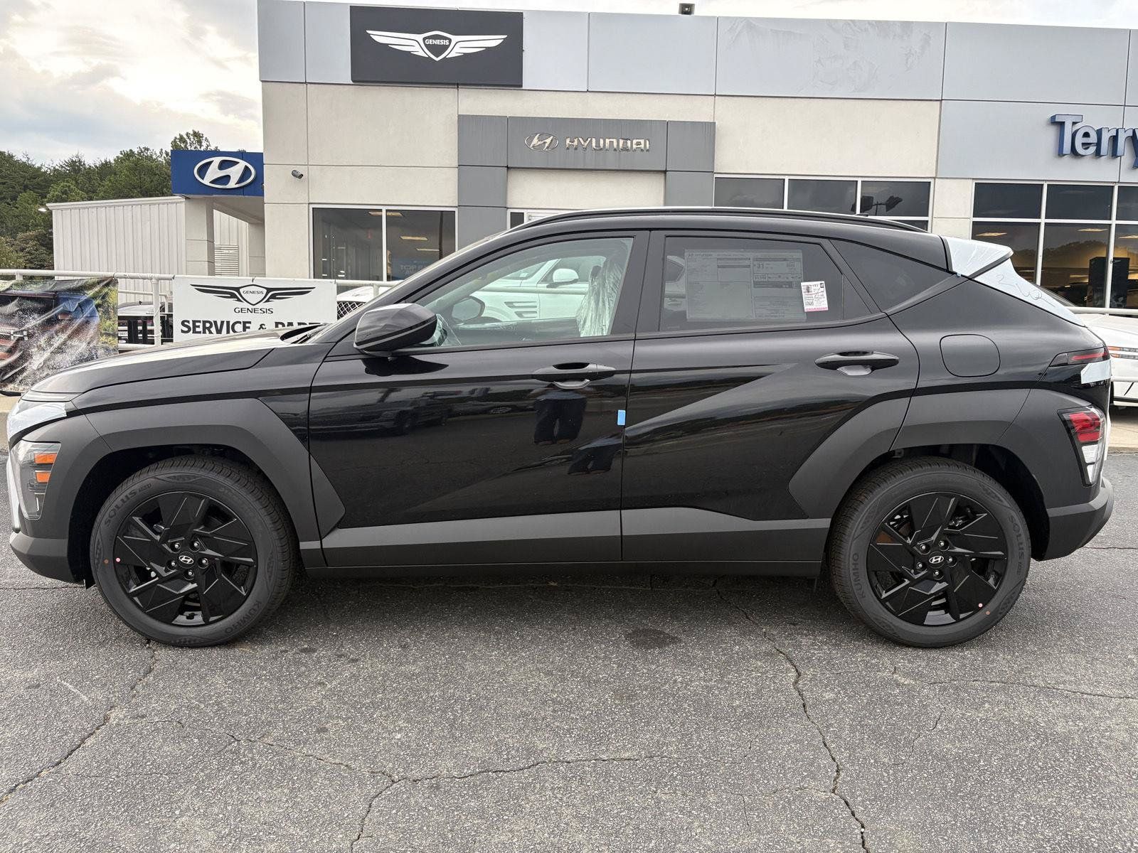 New 2027 Hyundai Kona SEL Sport FWD image 4