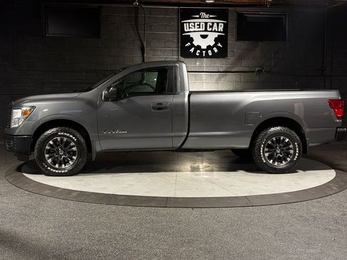 Used 2017 Nissan Titan S image 2